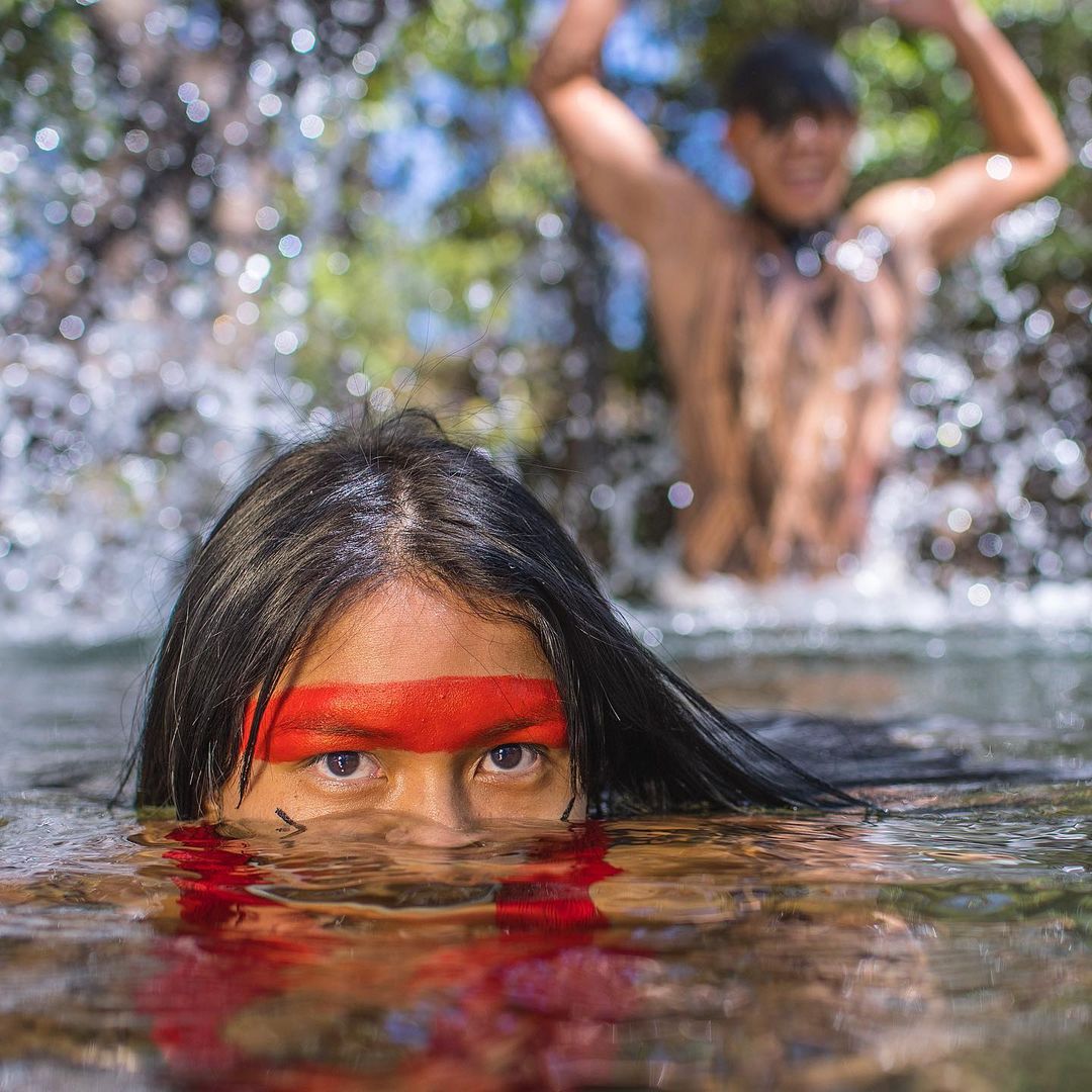 Захватывающие фотографии бразильских племен от Рикардо Штукерта