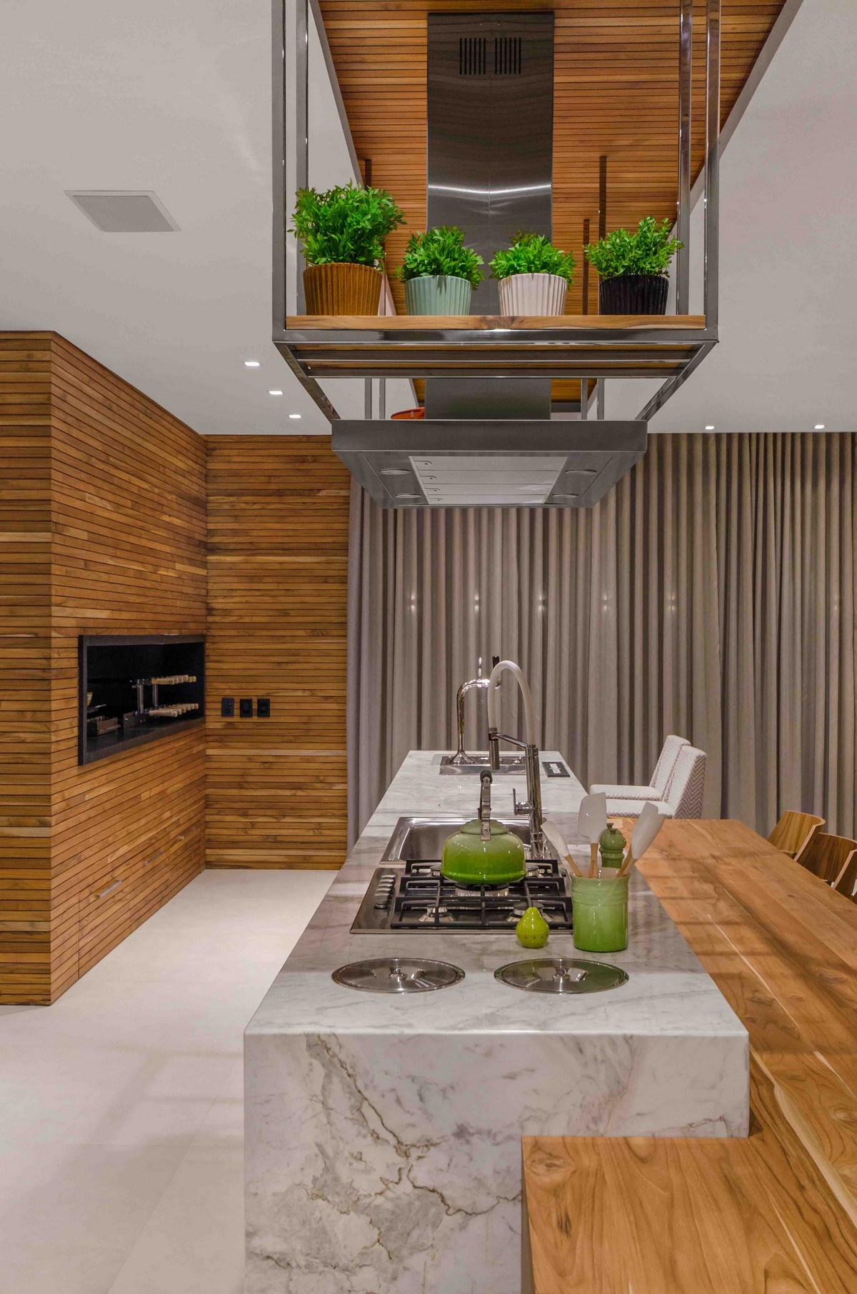 Стильная одноэтажная семейная резиденция в Бразилии
