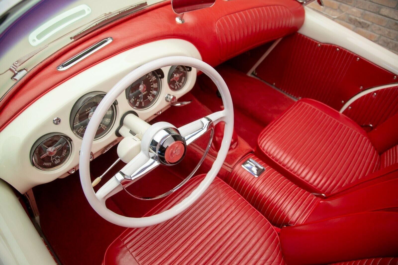 Уникальный американский спортивный автомобиль Kaiser Darrin 1950-х годов