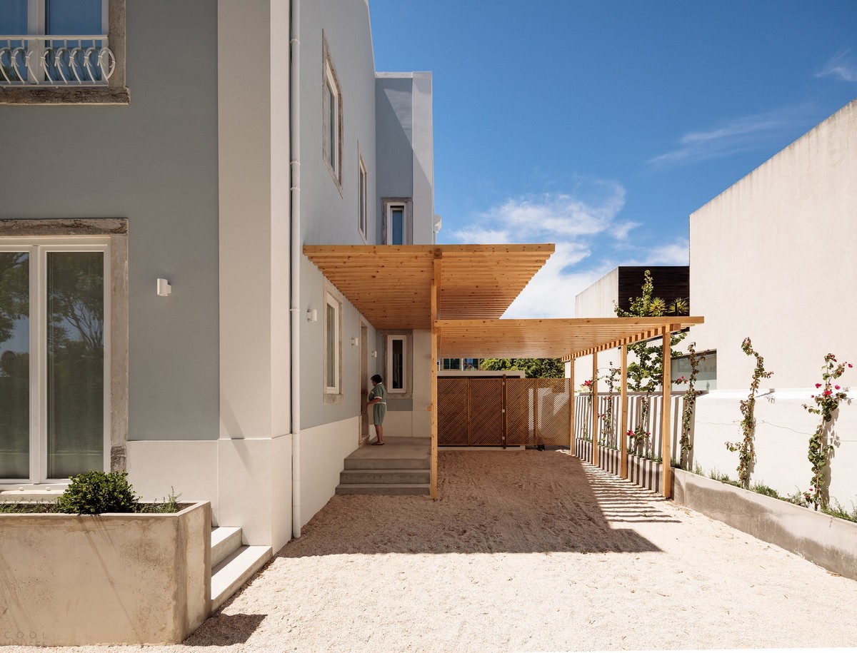 Преобразование старинного дома в семейный особняк в Португалии