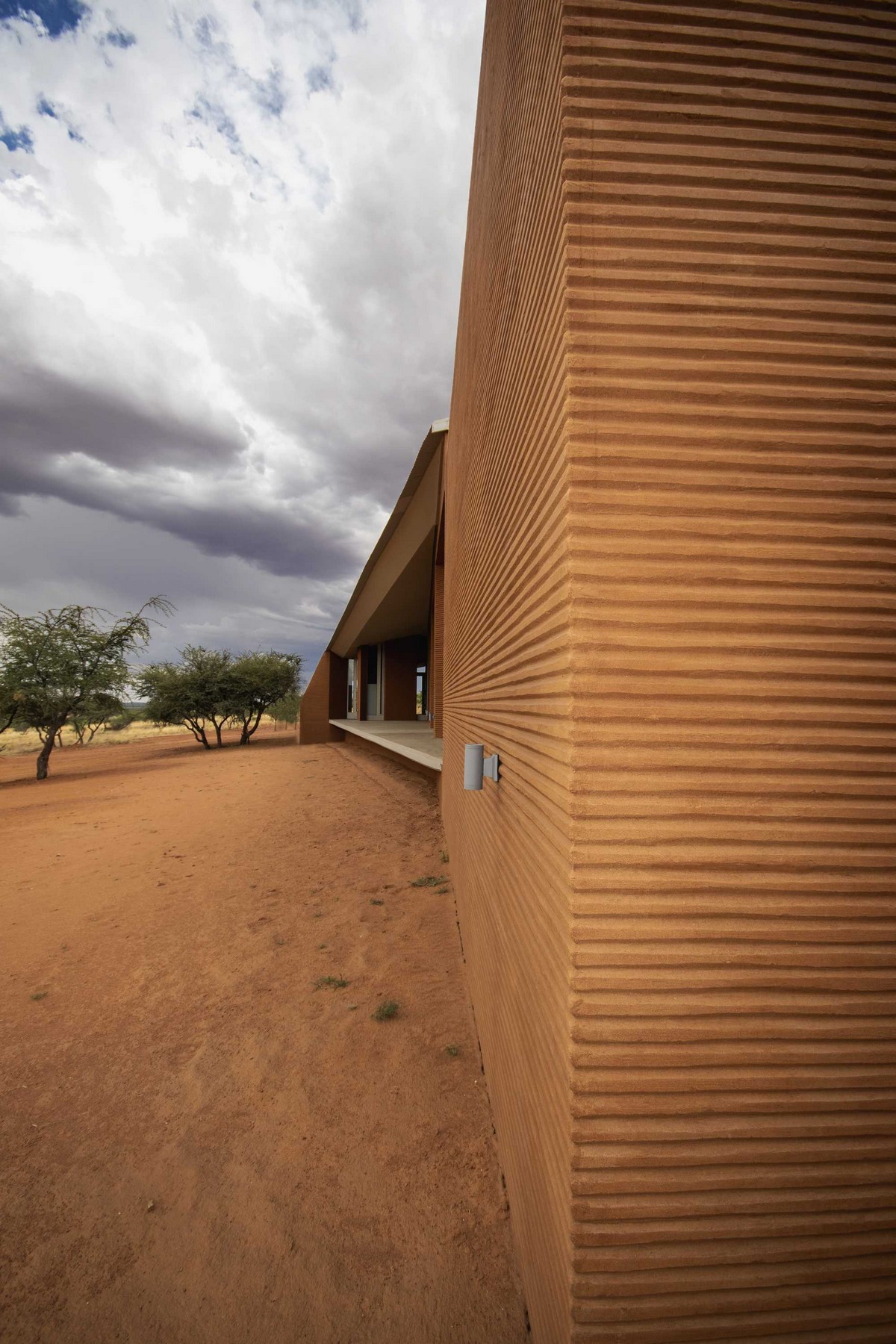 Красный охотничий дом в Намибии