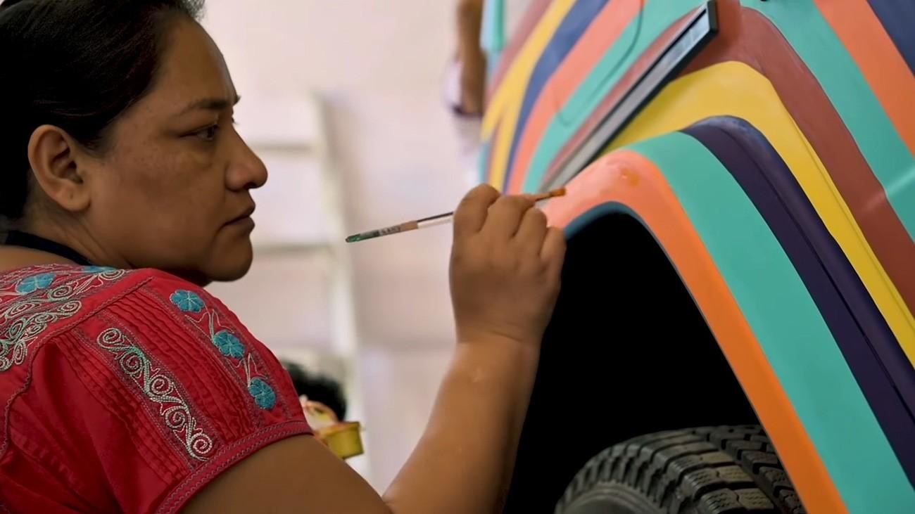 Красочный Mercedes-Benz G-Class в мексиканских традициях