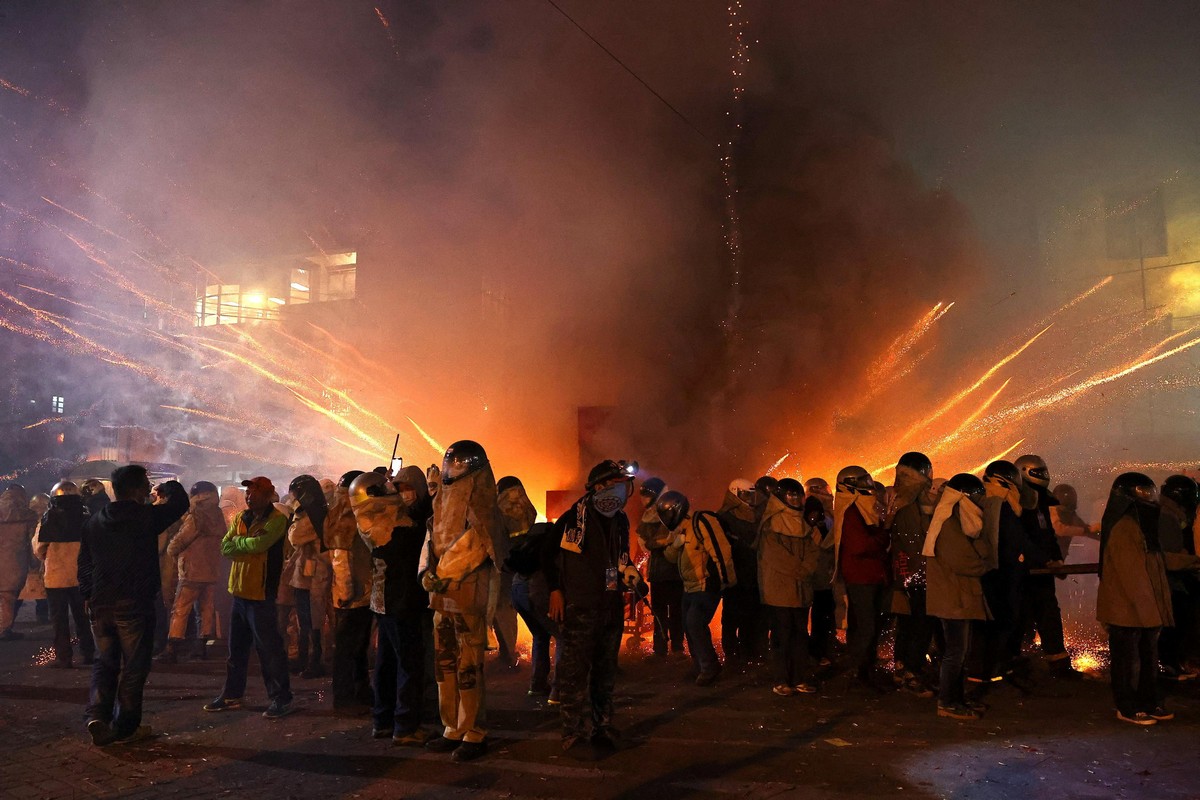 Фестиваль петард Beehive Firecrackers в Тайване