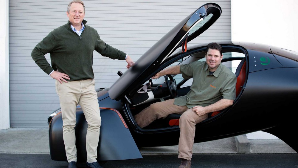 Первый серийный автомобиль на солнечной энергии от Aptera Motors