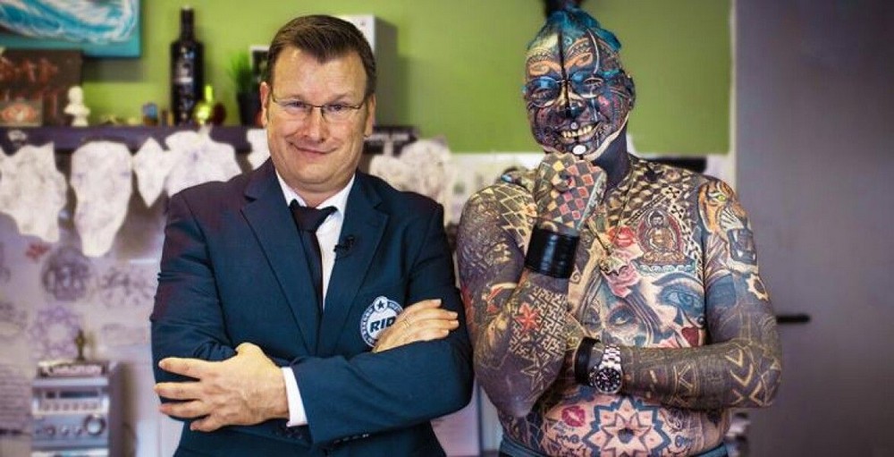 Самый татуированный в Германии человек покрыл рисунками 98% тела