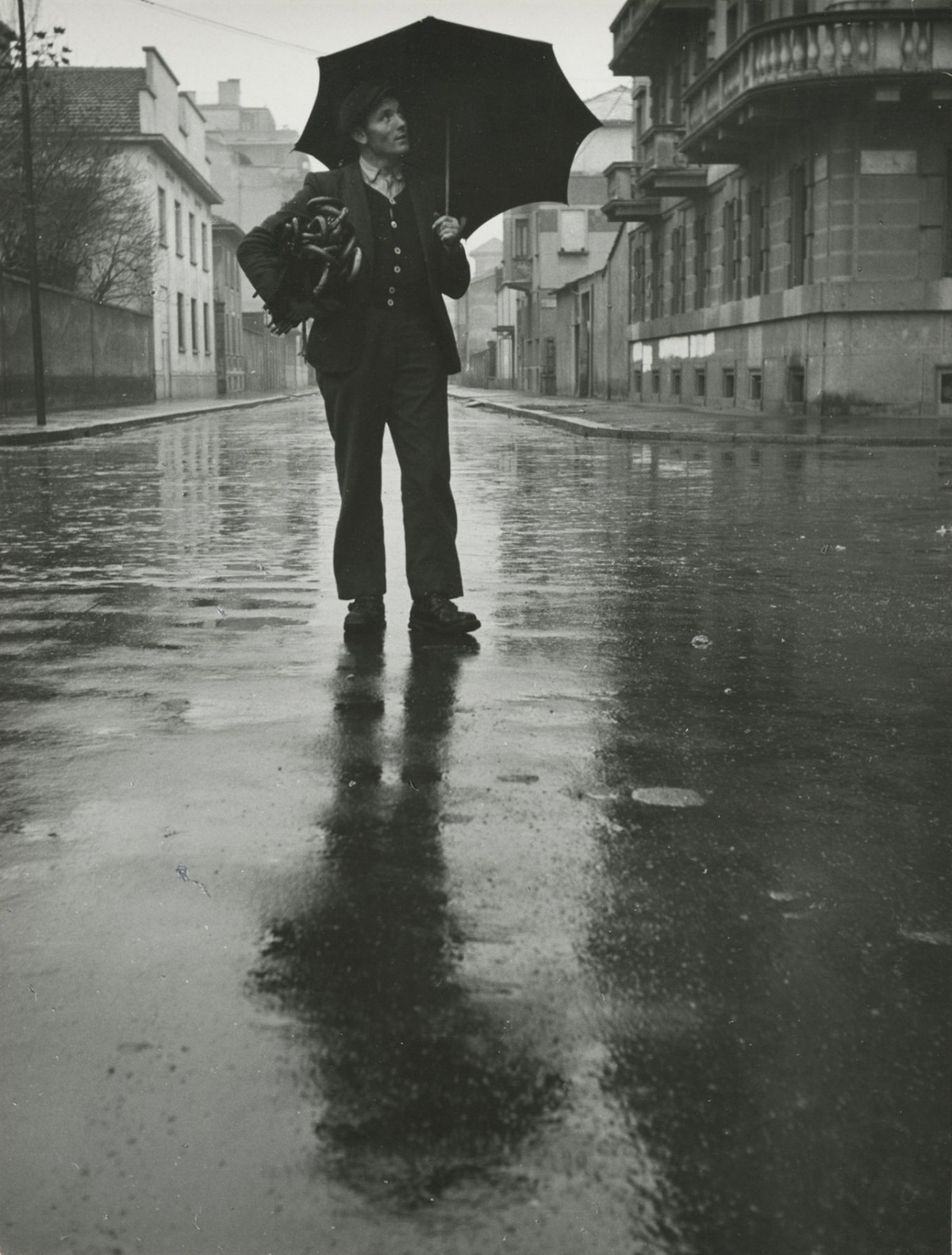 Уличный неореализм и поцелуи на снимках Марио Де Бьязи