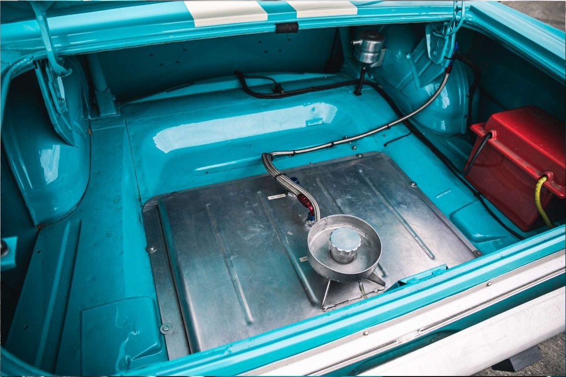 Гоночный Ford Falcon 1964 года выпуска Роуэна Аткинсона