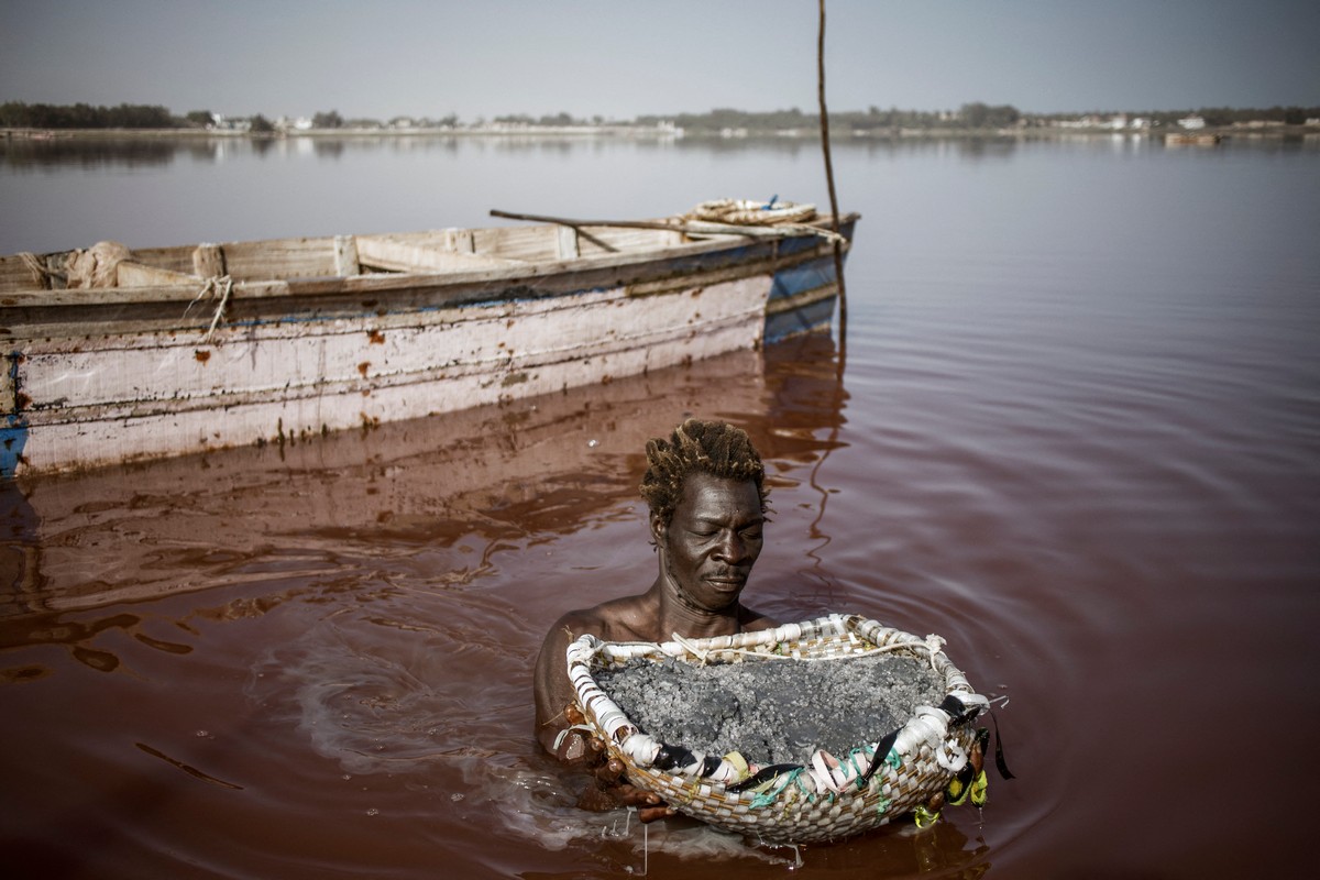 Озеро Ретба Сенегал. Африканский жизнь. Интересные фотографии из жизни Африки.