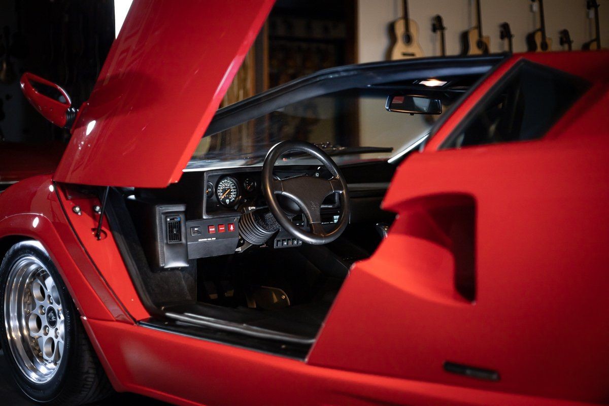 Редкий юбилейный Lamborghini Countach с минимальным пробегом