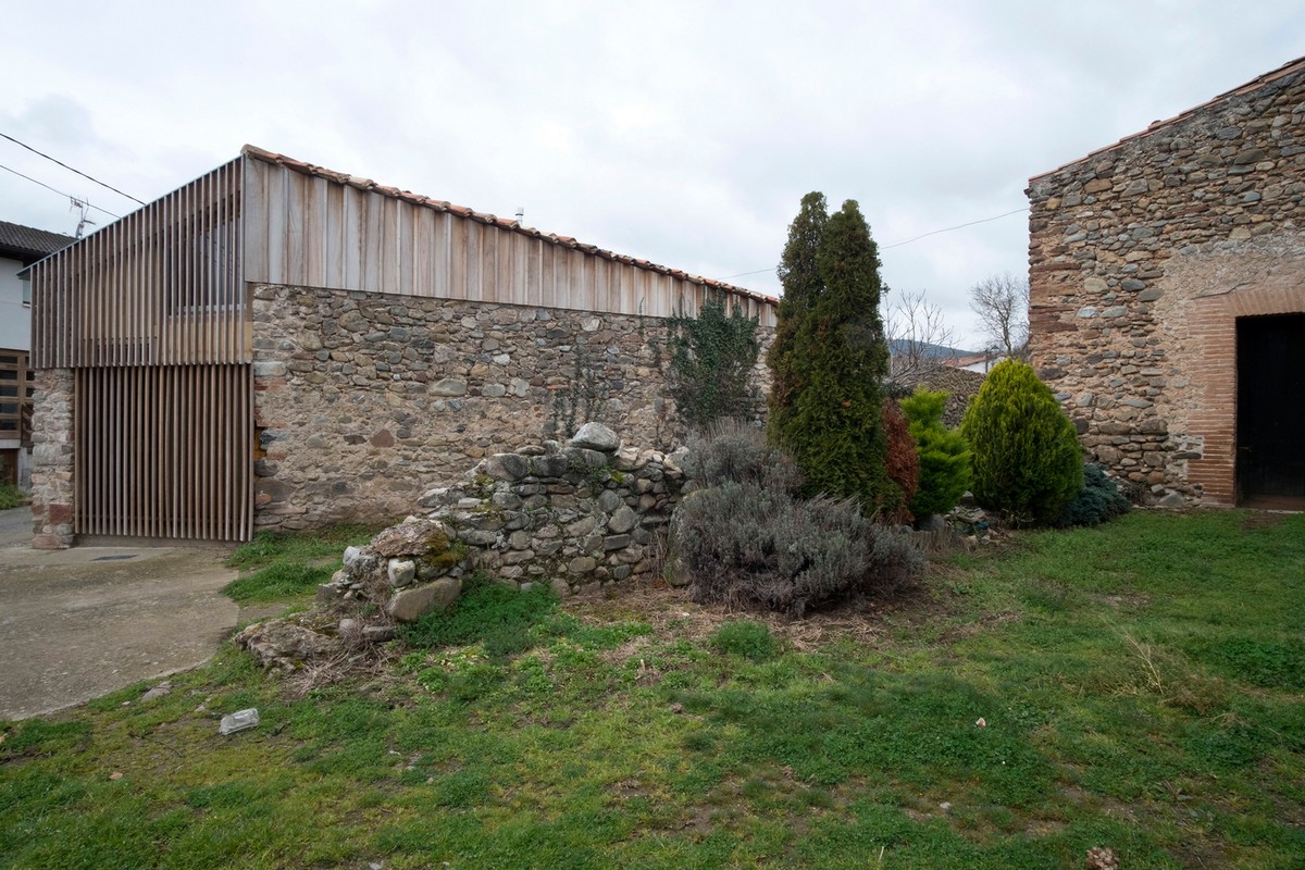 Превращение старого фермерского сарая в сельский дом в Испании