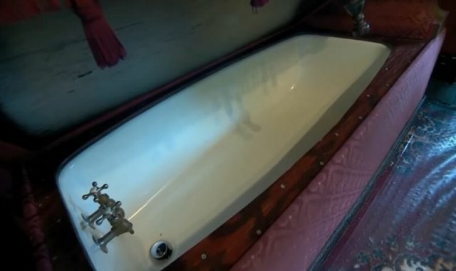 Автодом в викторианском стиле, в котором есть полноценная ванна