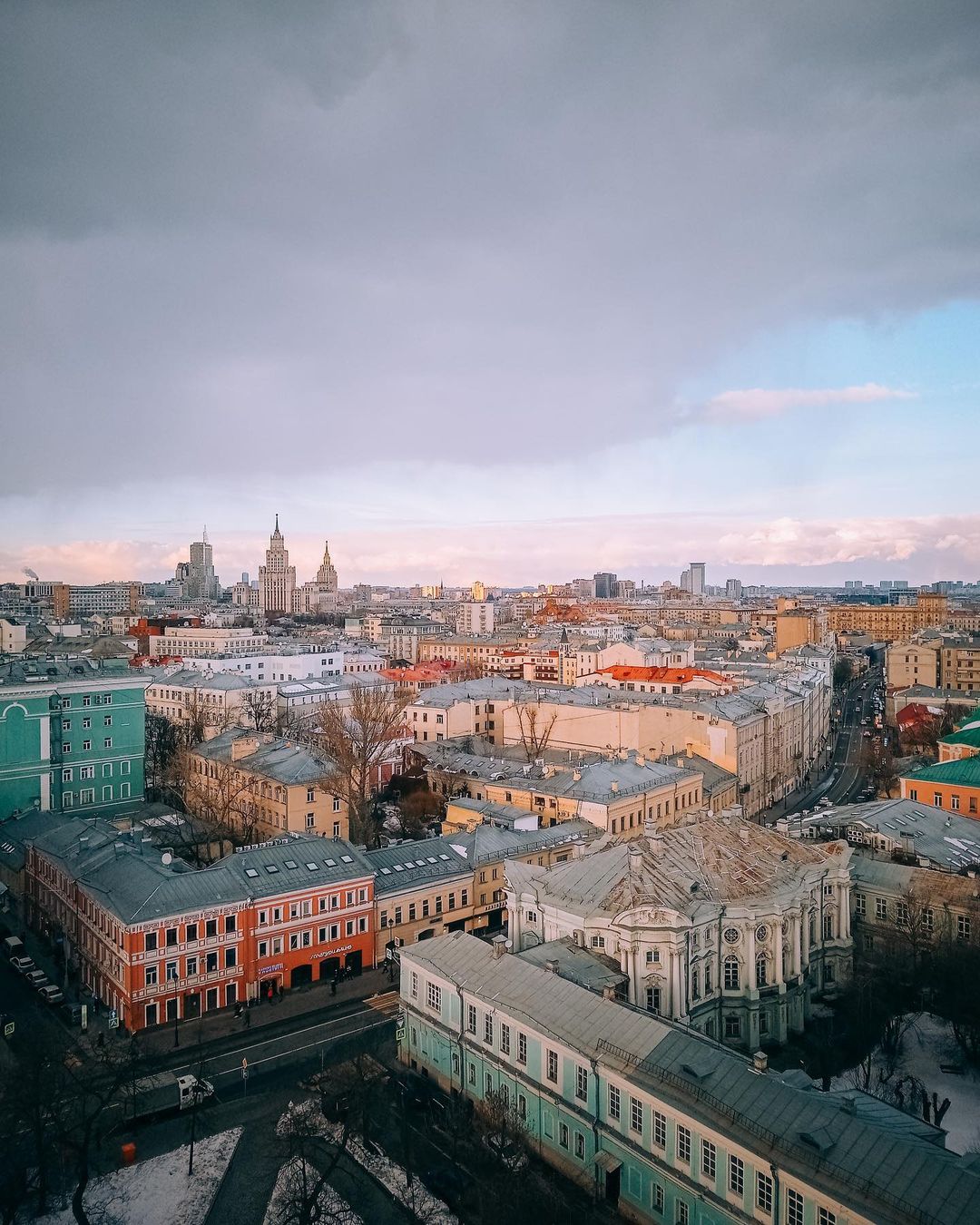 Архитектура и пейзажи Москвы на снимках Ильи Воробьева