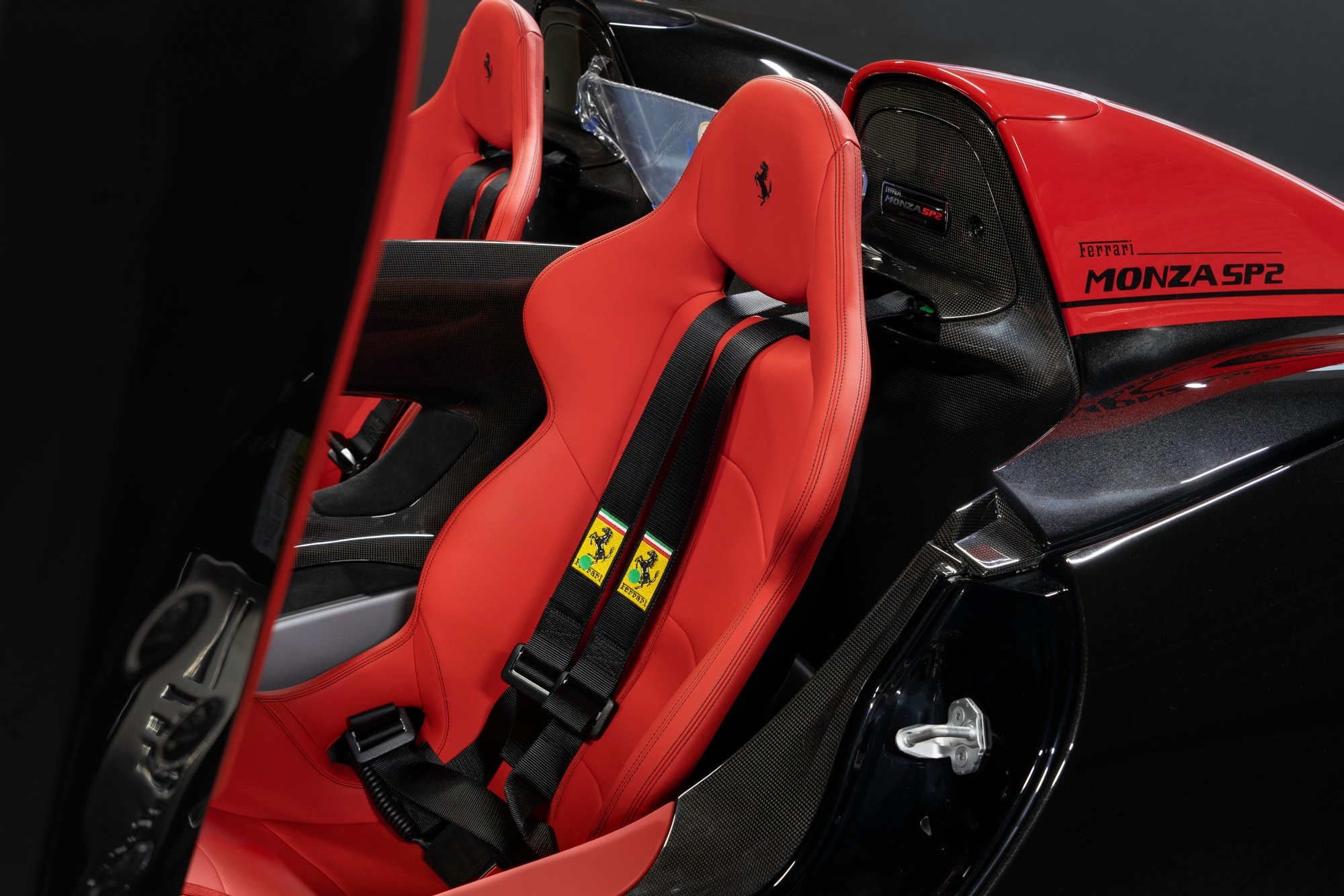 Шикарный Ferrari Monza SP2 выставили на продажу