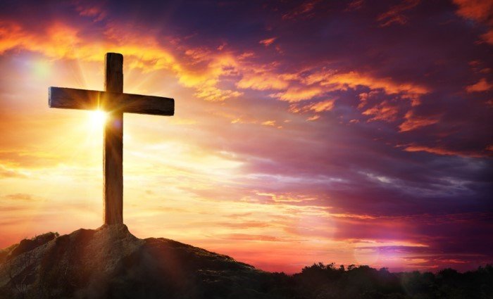 Почему крест в христианстве именно такой?