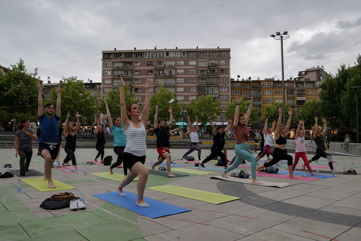 Кадры празднования Международного дня йоги по всему миру