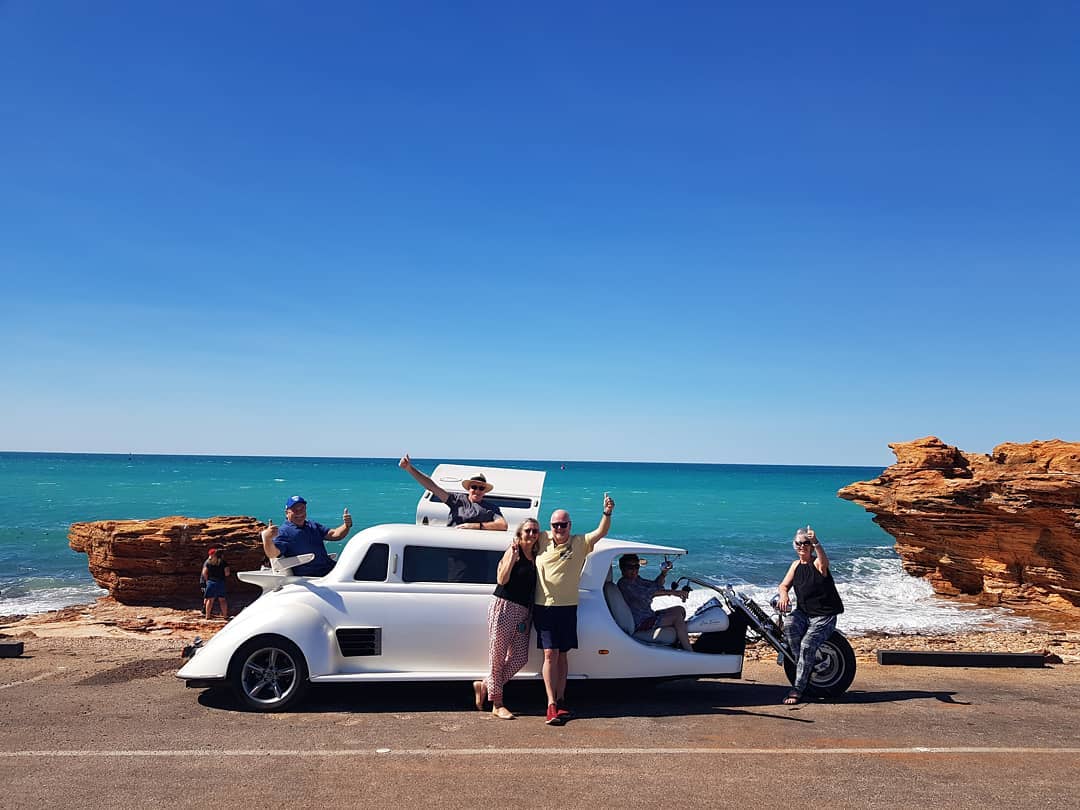 Австралийцы едут отдыхать на пляжи в городок Брум