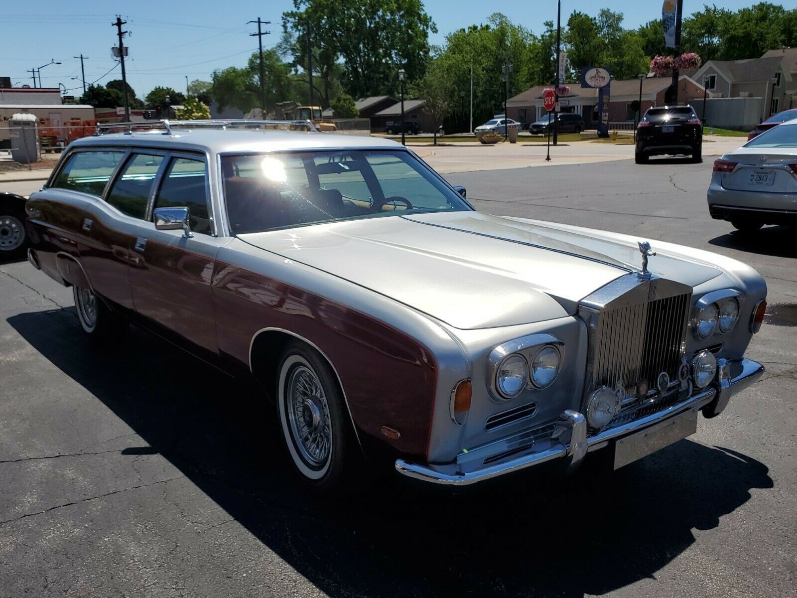 Необычный универсал Ford 1971 года с лицом Rolls-Royce