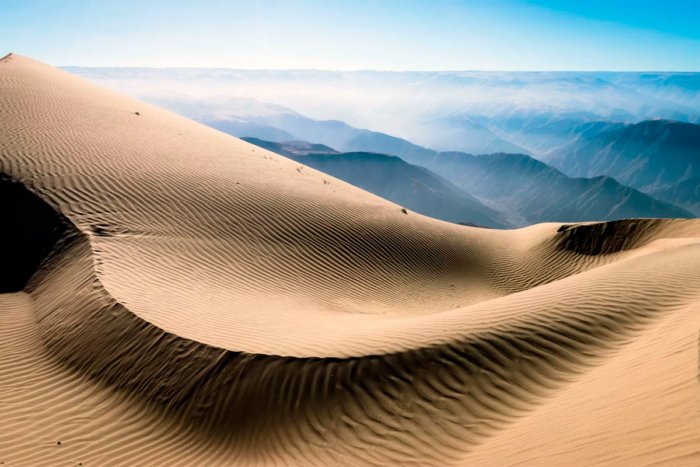 Самые высокие дюны: какая толщина у песка в пустыне?