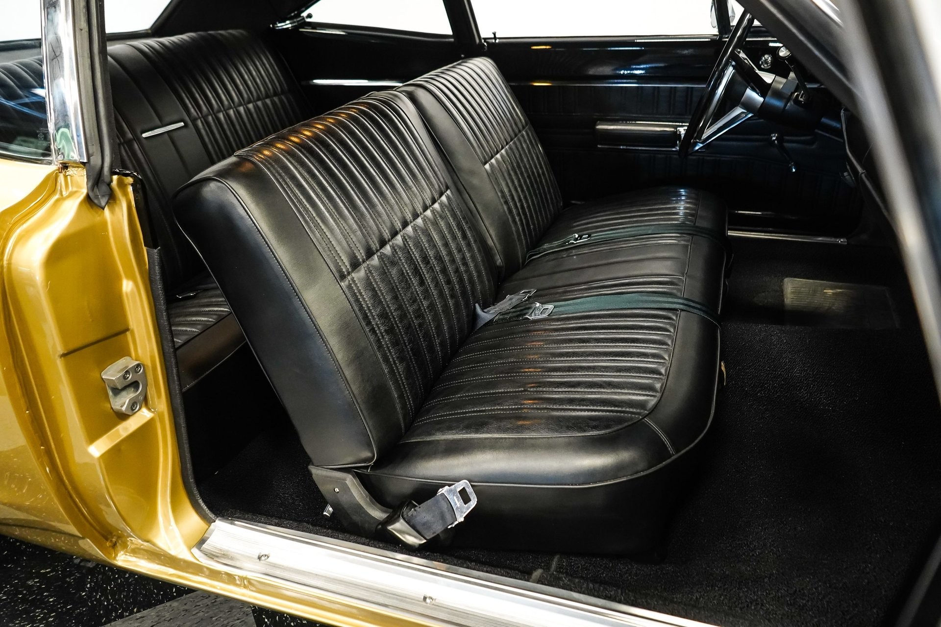 Забытый 53-летний маслкар Dodge Coronet Super Bee 