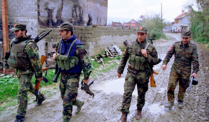 Почему США бомбили Югославию в 90-ые?