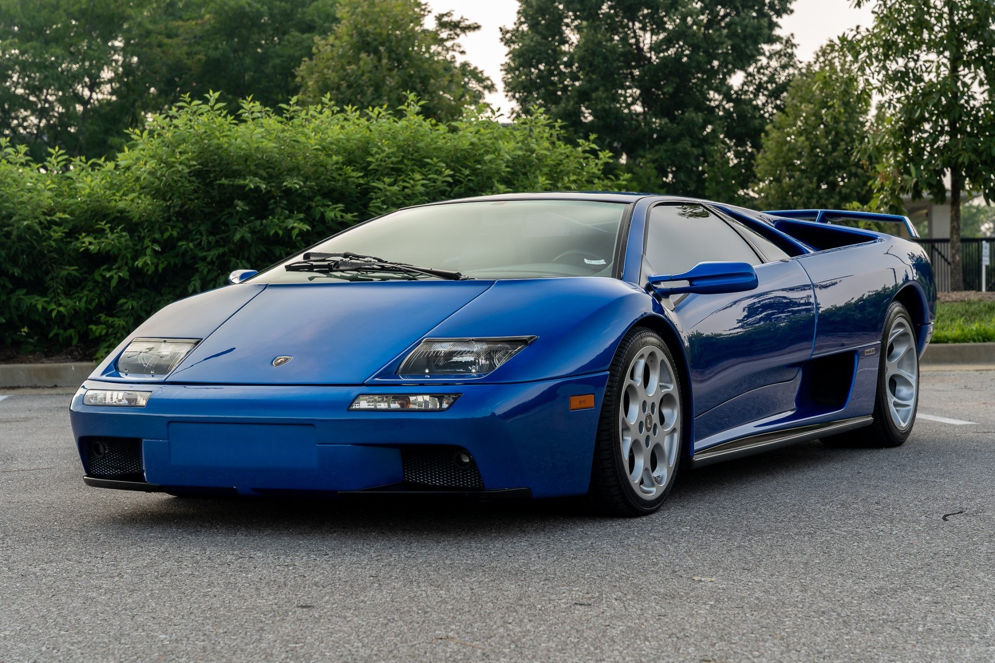 Lamborghini Diablo VT 2001 года выпуска в цвете Monterey Blue