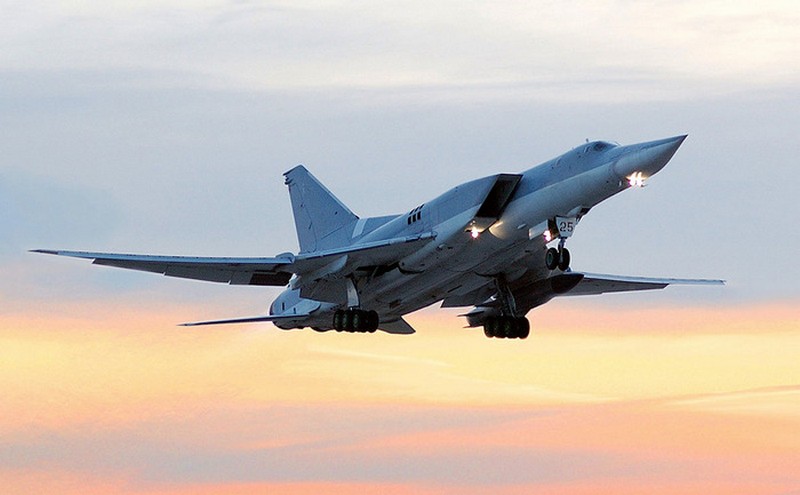 Военные самолёты, которые ассоциируются с гонкой вооружений и Холодной войной
