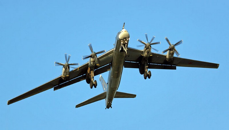 Военные самолёты, которые ассоциируются с гонкой вооружений и Холодной войной