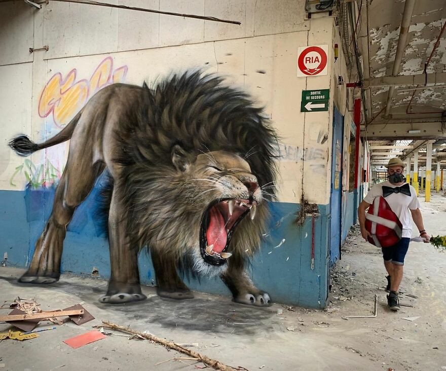 Гиперреалистичные граффити от французского уличного художника SCAF