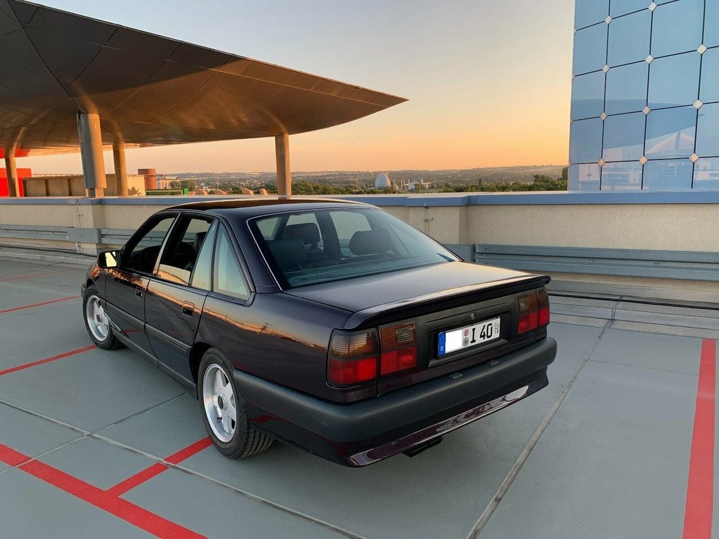 Суперседан Opel Irmscher Senator начала 90-х, о котором мало кто помнит