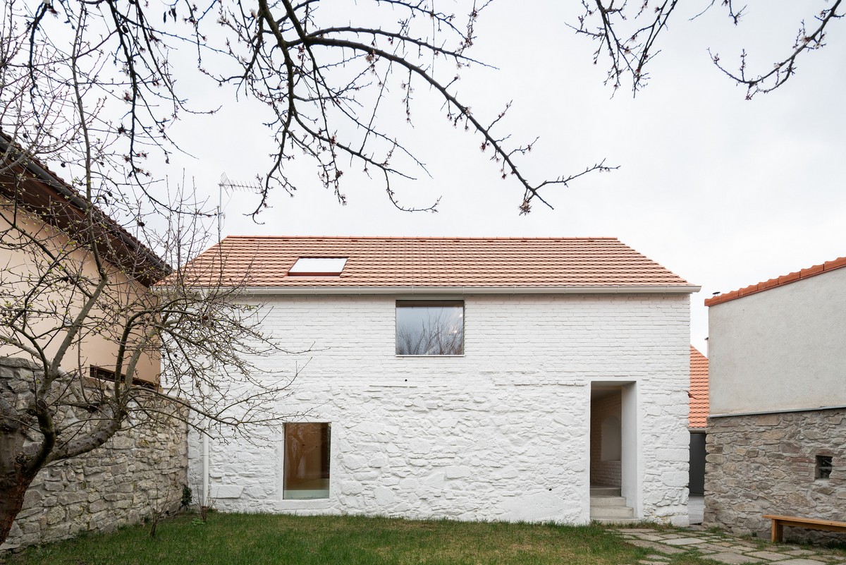 Реконструкция и объединение двух старых домов в Чехии