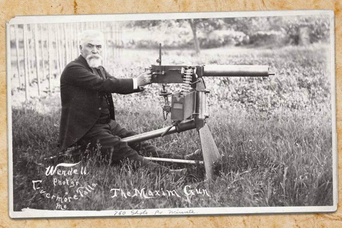 Создатель пулемета Максим также придумал мышеловку и ингалятор