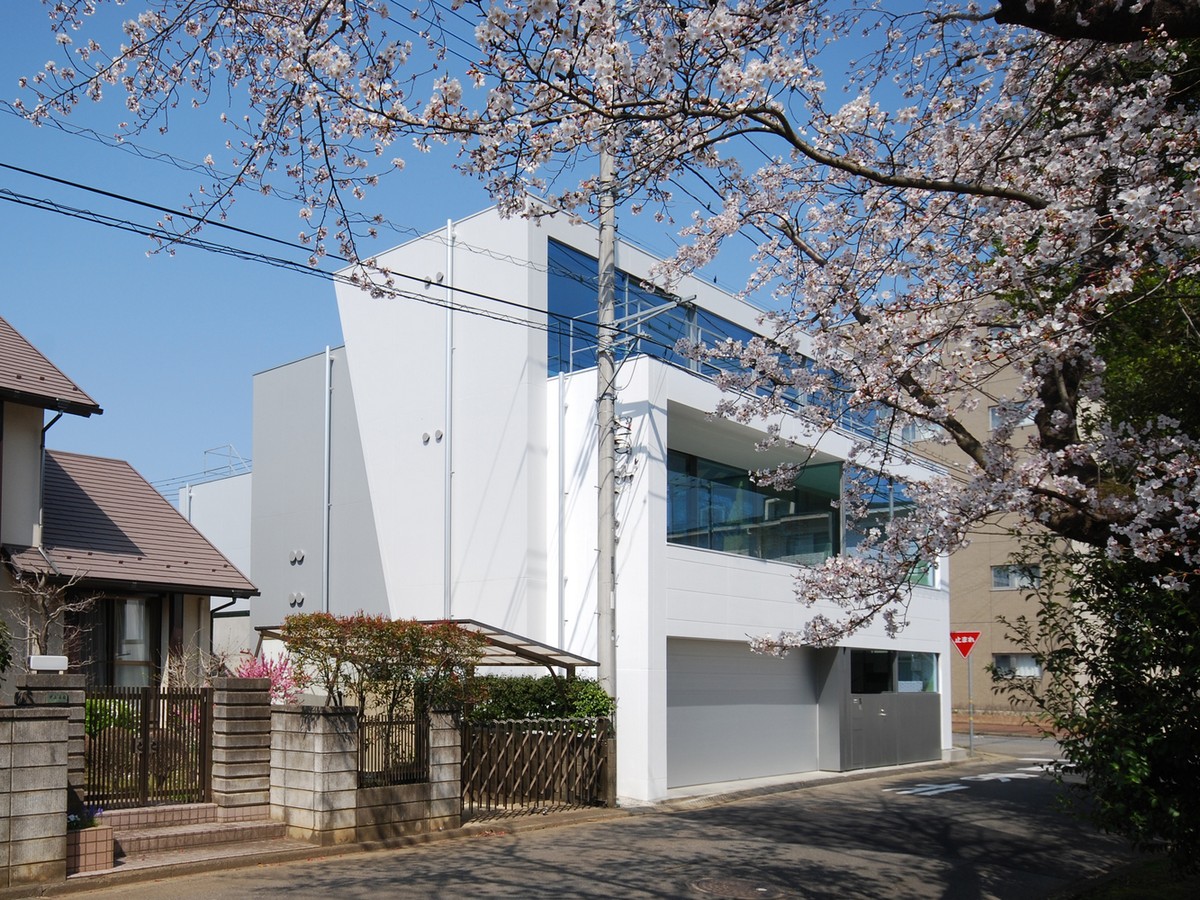 Резиденция для временного проживания со спортивными залами в Японии