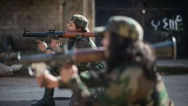 10 стран мира, где женщин призывают в армию