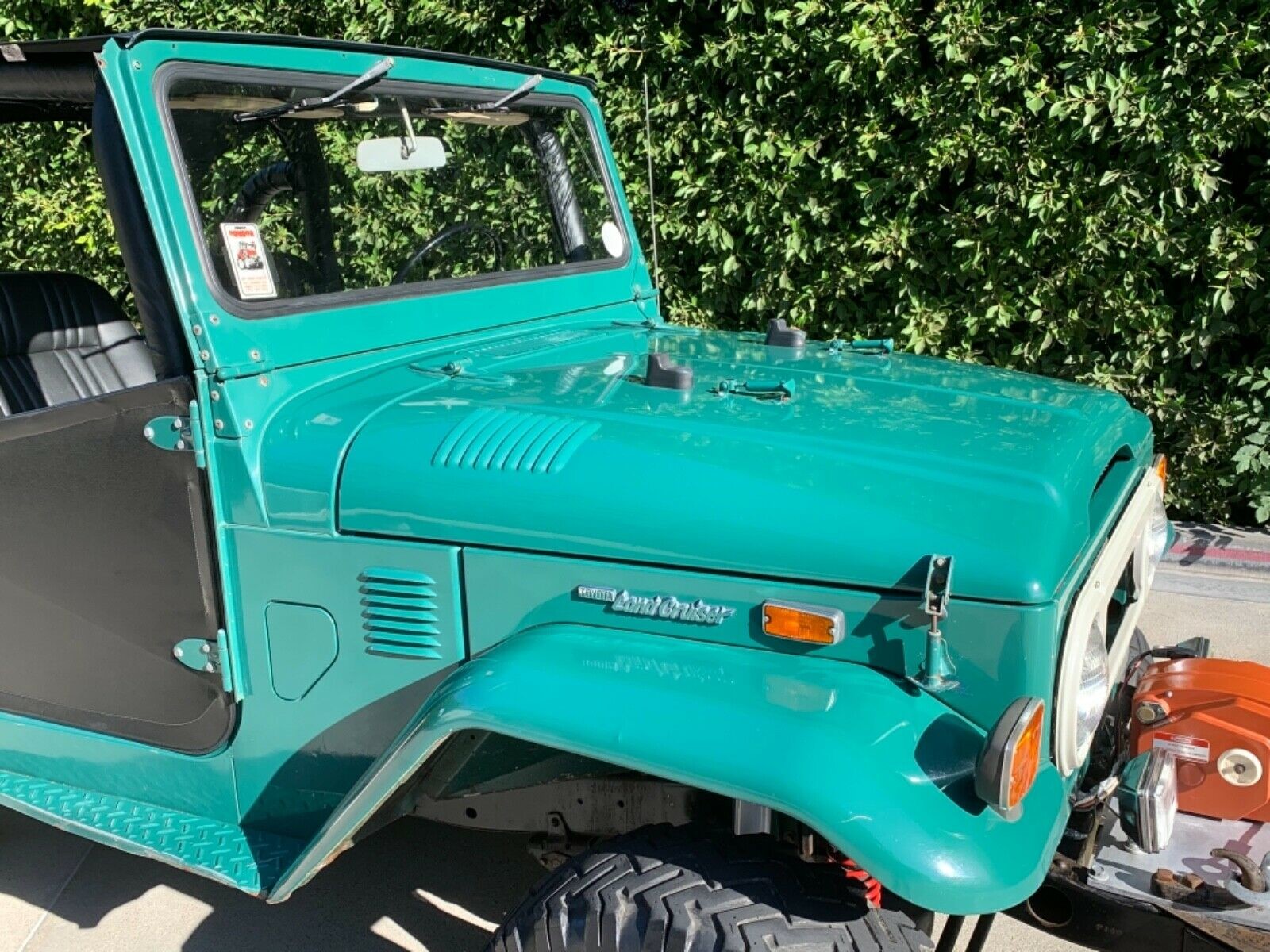 Toyota Land Cruiser FJ40 1974 года в превосходном состоянии