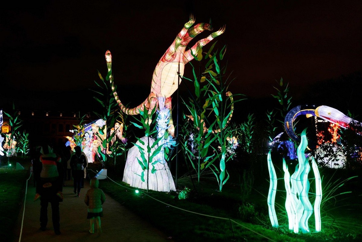 Фестиваль огней проходит в Саду растений Парижа