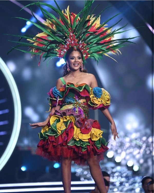 Впечатляющие наряды участниц конкурса Мисс Вселенной-2021