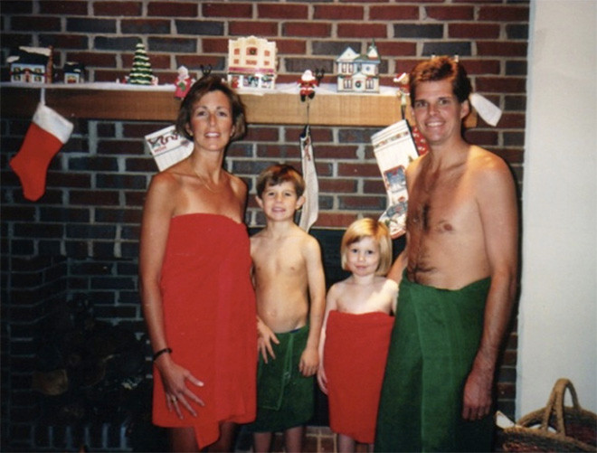 Нелепые и забавные рождественские семейные фотографии прошлого