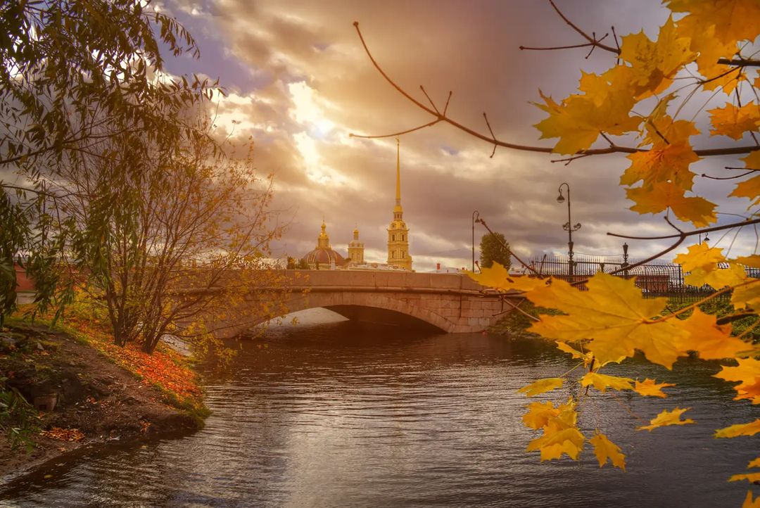 Санкт-Петербург и его окрестности на фотографиях Эдуарда Гордеева