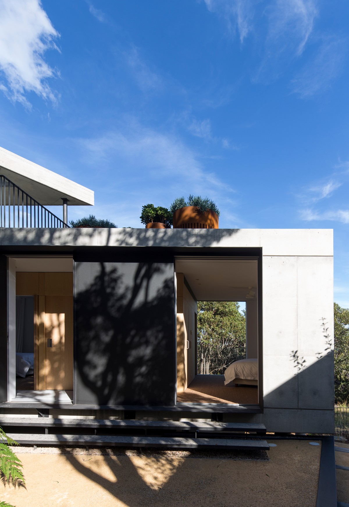 Бетонный дом для загородного отдыха в Австралии