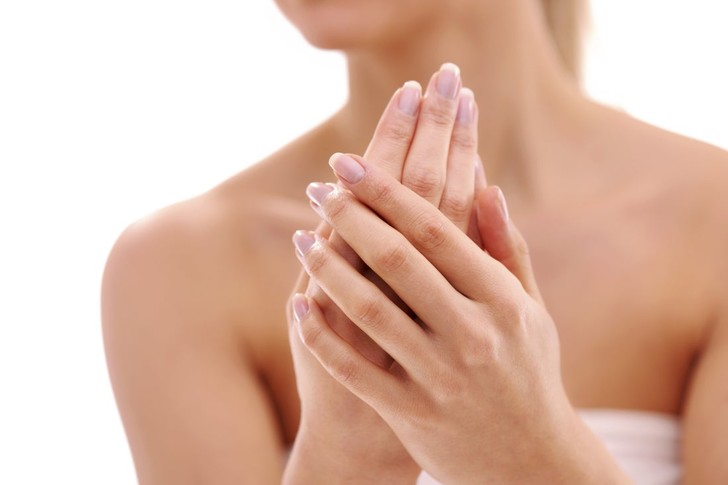 Как же правильно ухаживать за кожей рук