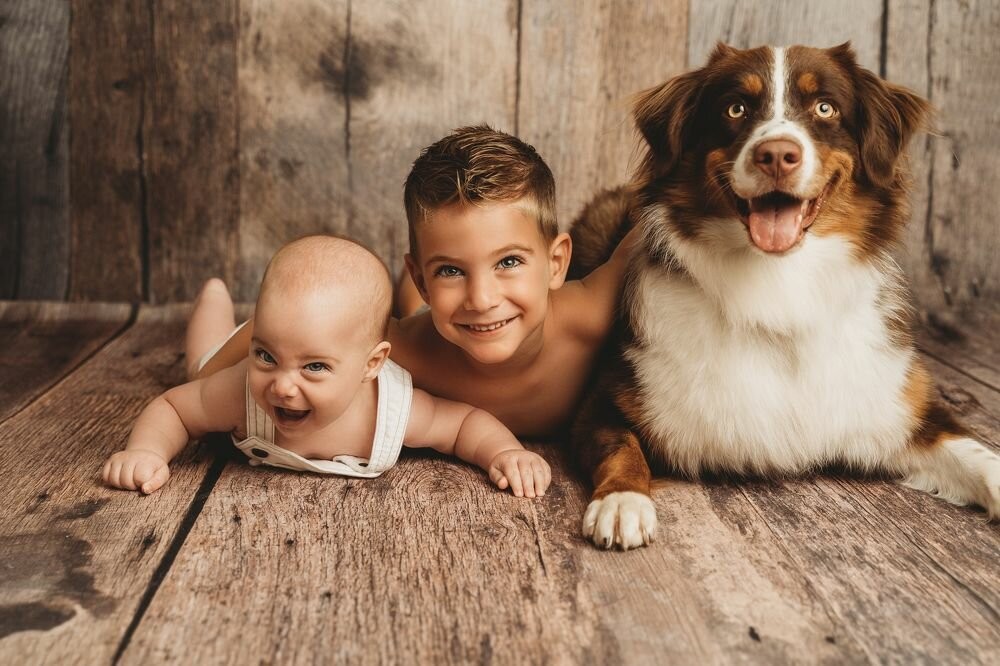 Трогательные снимки детей с собаками