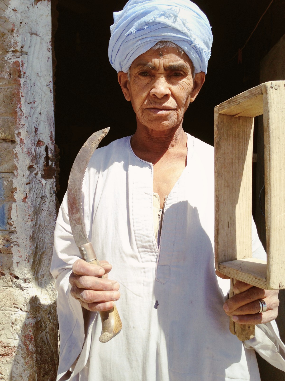 Египтянка больше 40 лет притворялась мужчиной и работала строителем