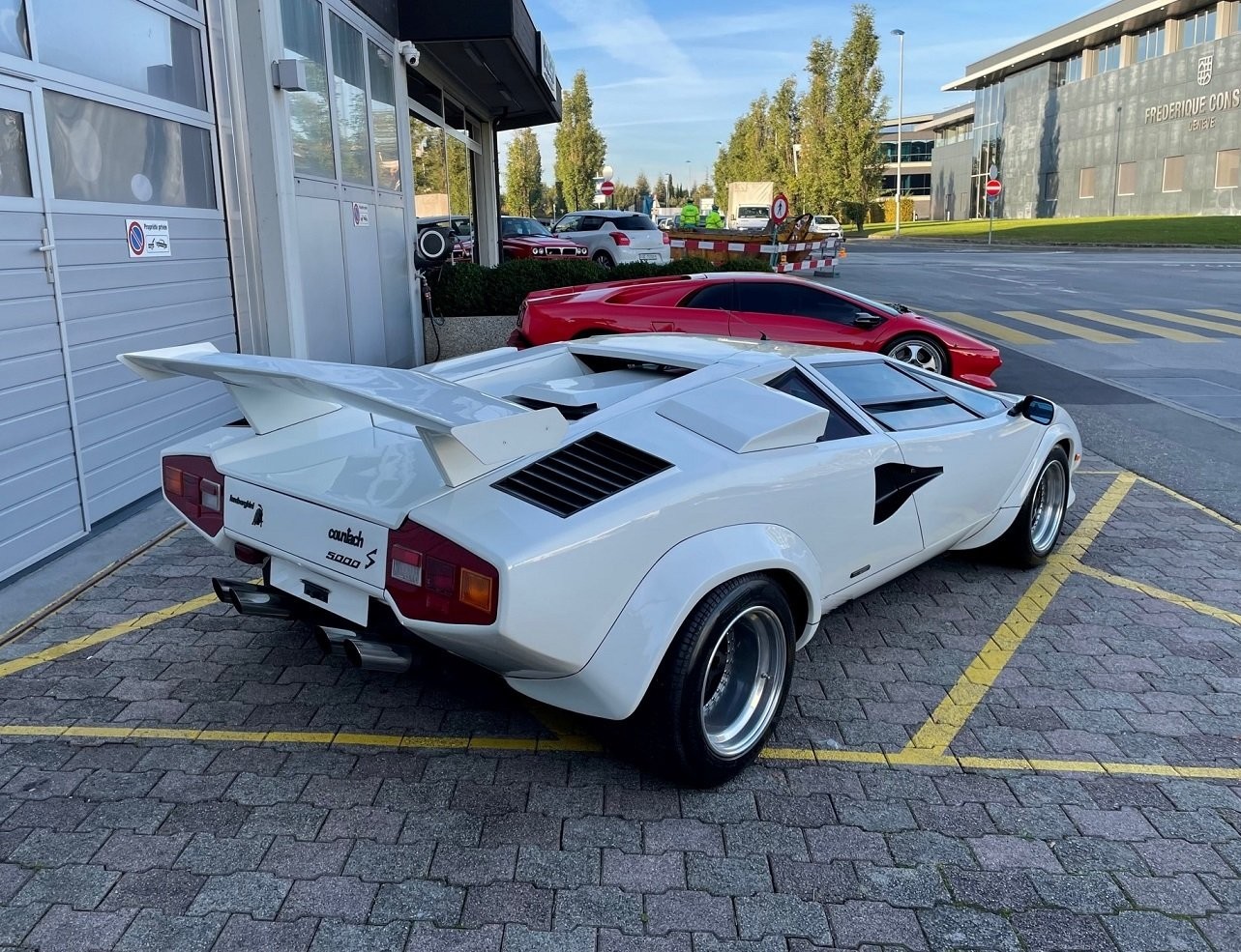 Качественная реплика легендарного Lamborghini Countach