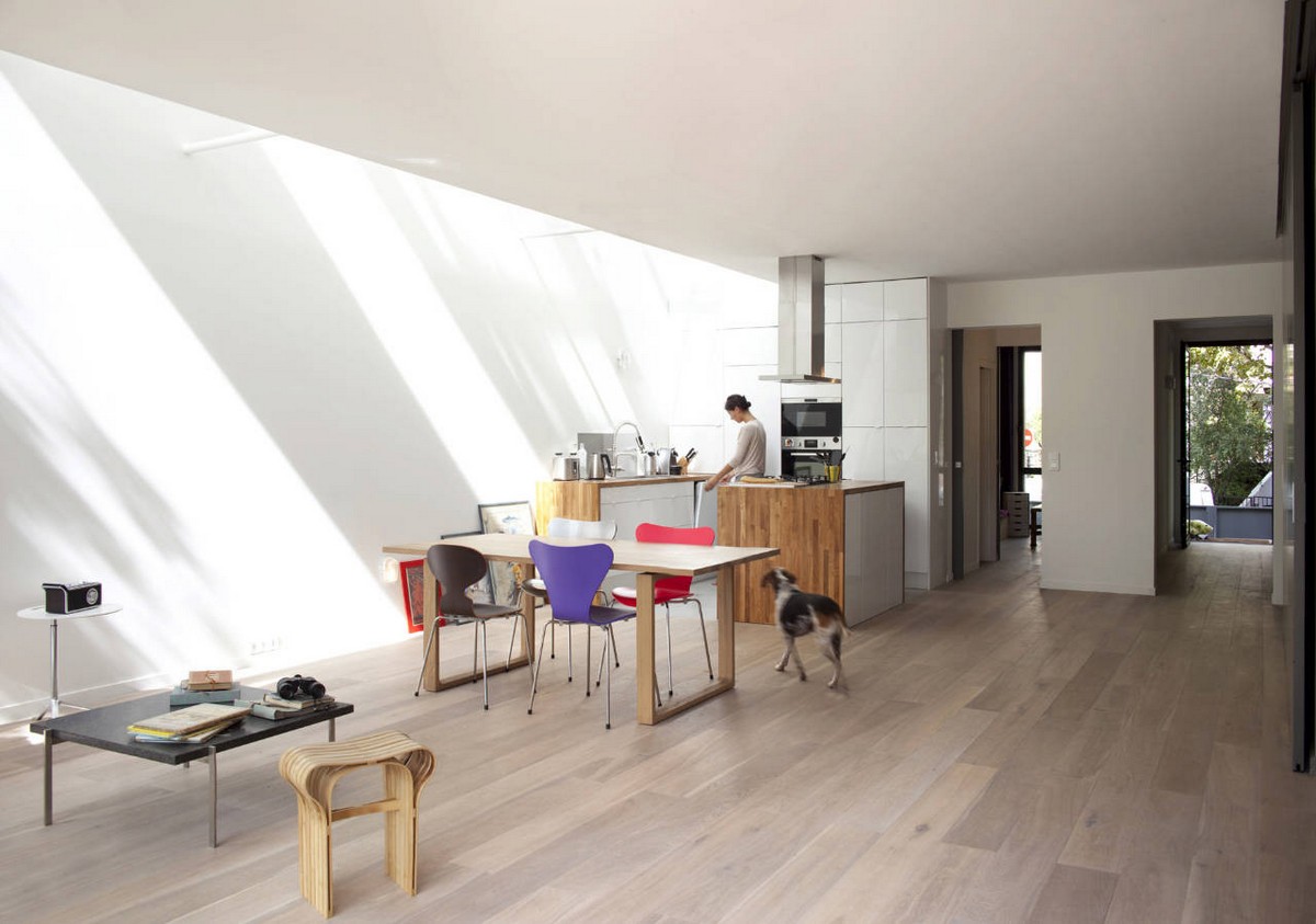 Эко-устойчивый деревянный дом в пригороде Парижа