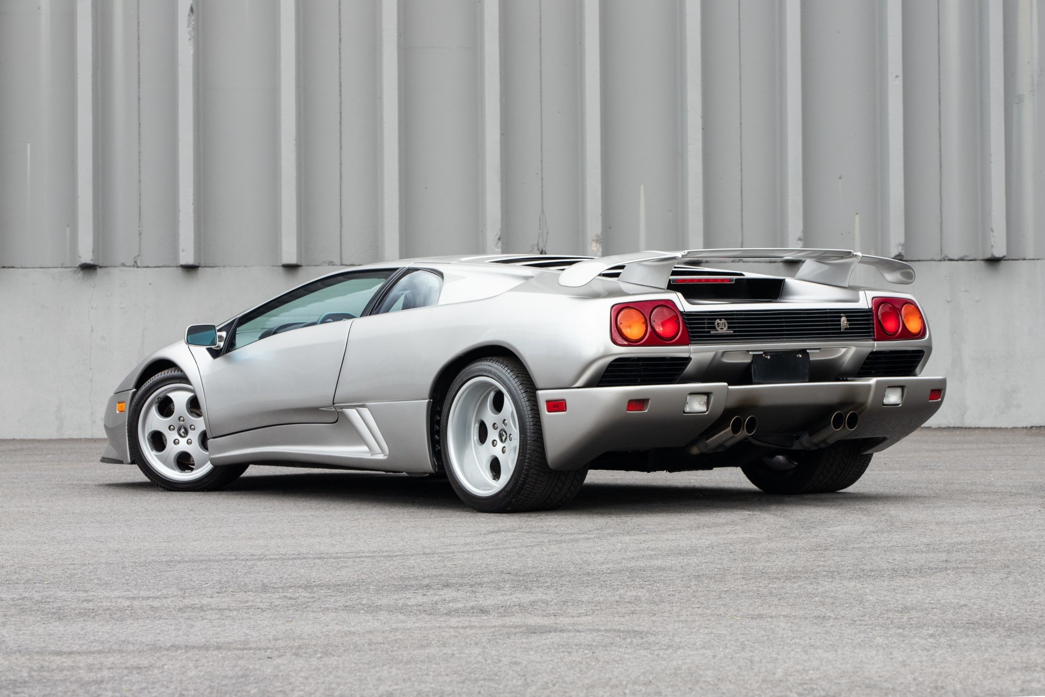 Редкий суперкар Lamborghini Diablo SE30: таких было выпущено 150 экземпляров