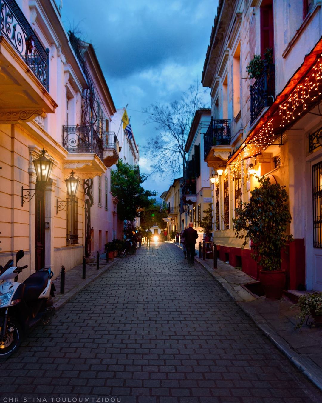 Греческие улицы на снимках от Кристины Тулумтзиду
