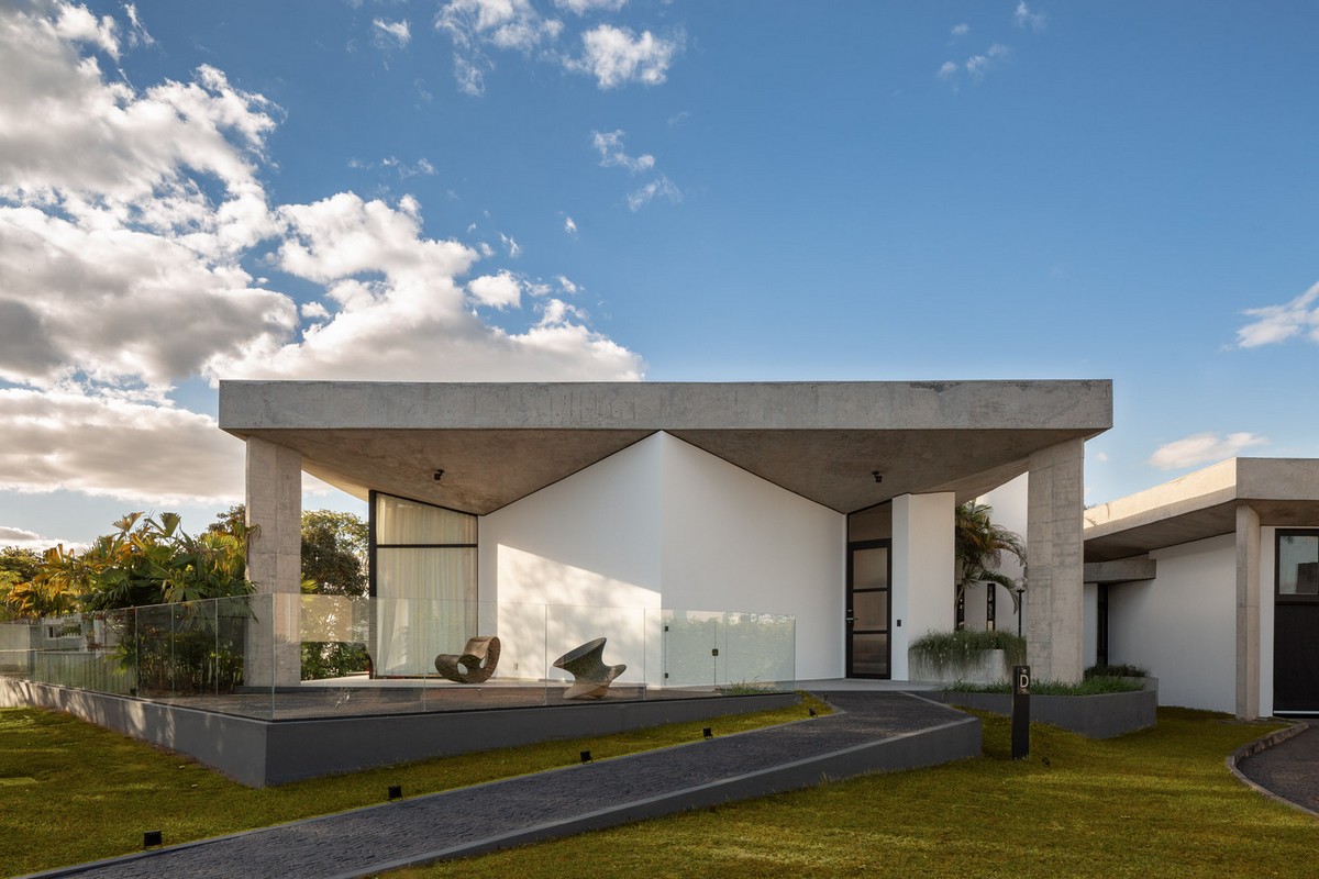 Секционный бруталистский дом в Бразилии пространство, помещения, Проект, особенно, которая, уровень, имеет, интерьера, здания, дизайн, четыре, крыши, занимает, которых, отсылающие, модернизма, оформлении, Бразилиа, имеют, внутри