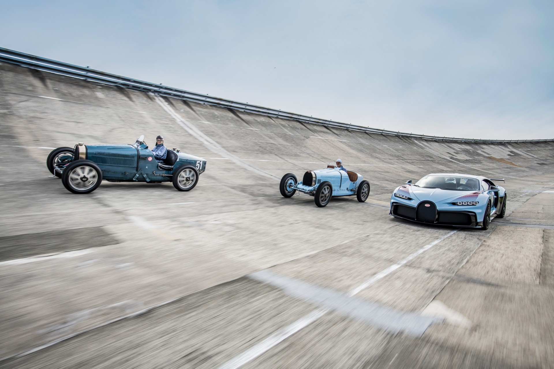 Спецверсия гиперкара Bugatti Chiron Pur Sport Grand Prix