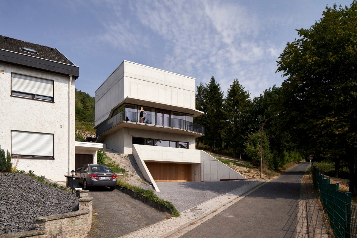 Современный семейный дом из бетона в Германии Картинки и фото