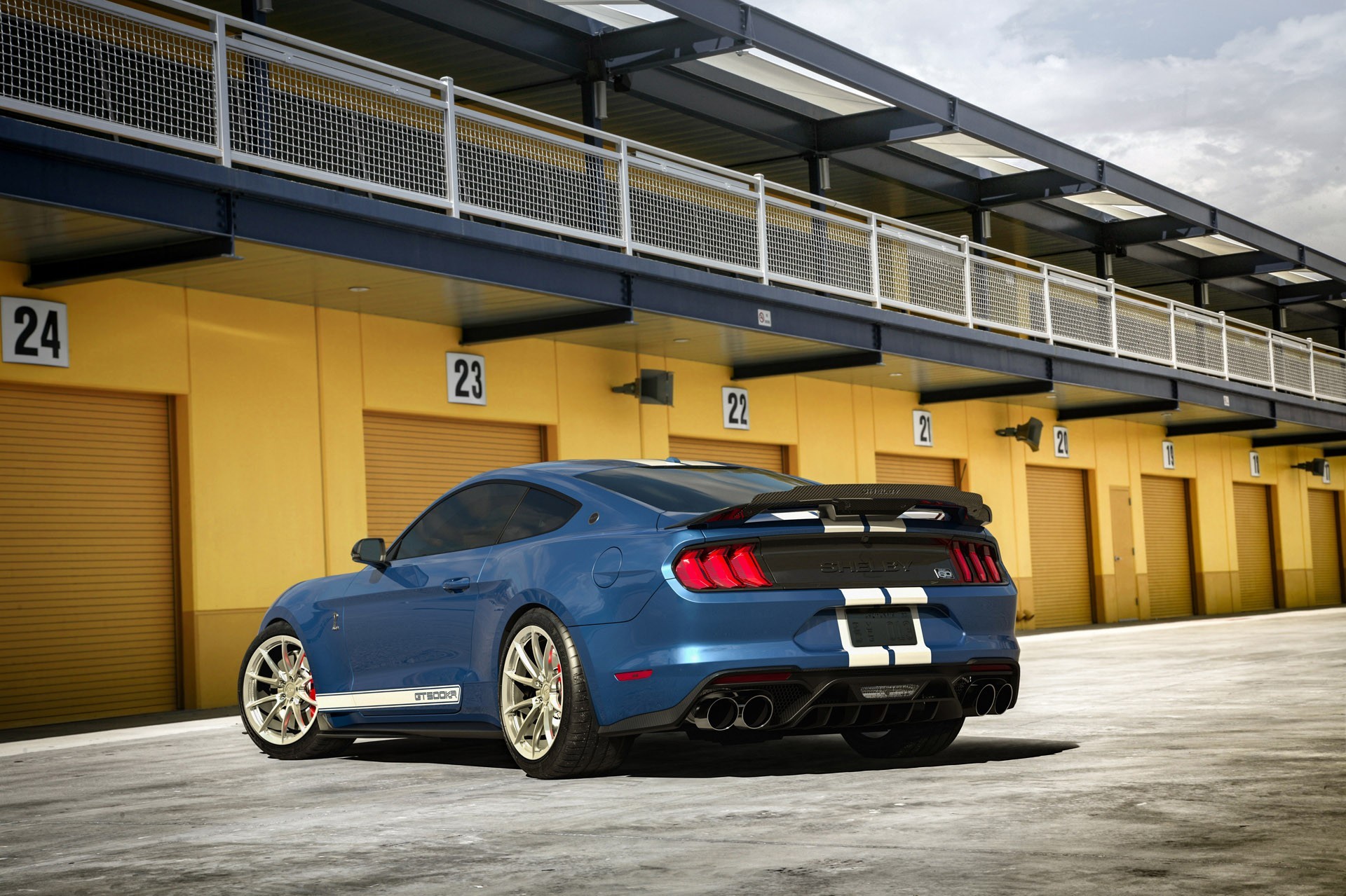 Shelby выпускает экстремальный 900-сильный Ford Mustang GT500KR
